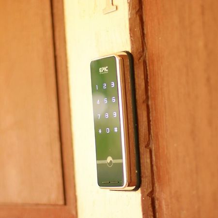 Baankhon Private Room In Thai House Check In By Yourself Code Inbox Adult Only 曼谷 外观 照片
